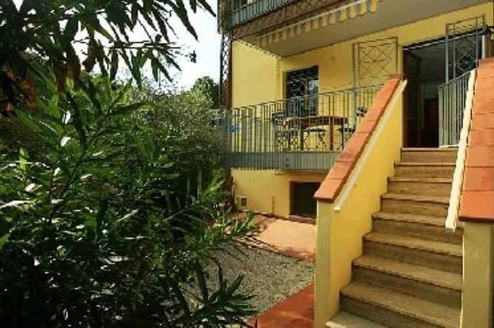 Holiday apartment for 10 people, with garden and terrace - 1