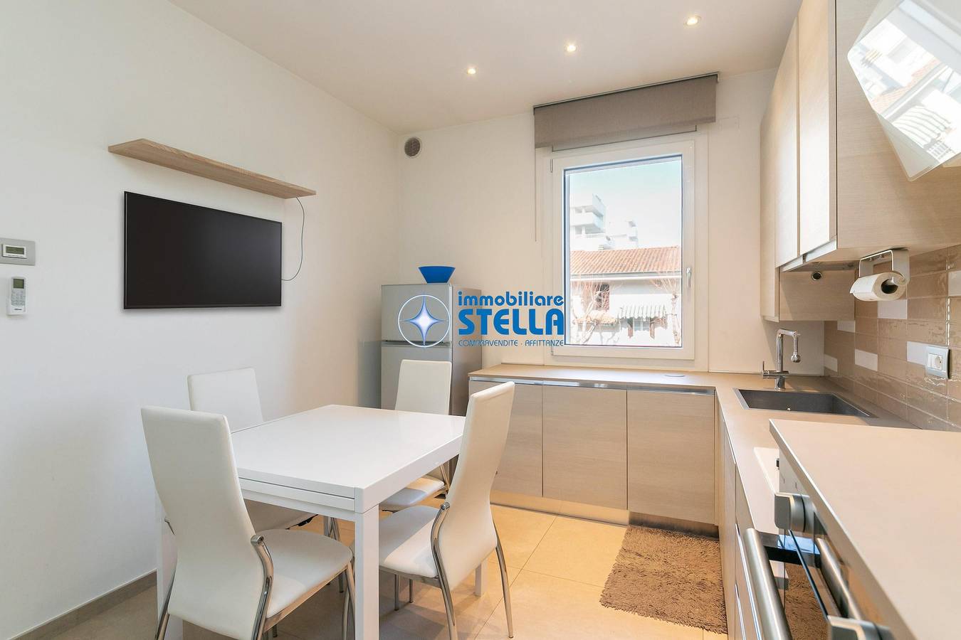 Entire apartment, A stone's throw from the sea / [ Condominio Giglio ] in Lido di Jesolo, Jesolo