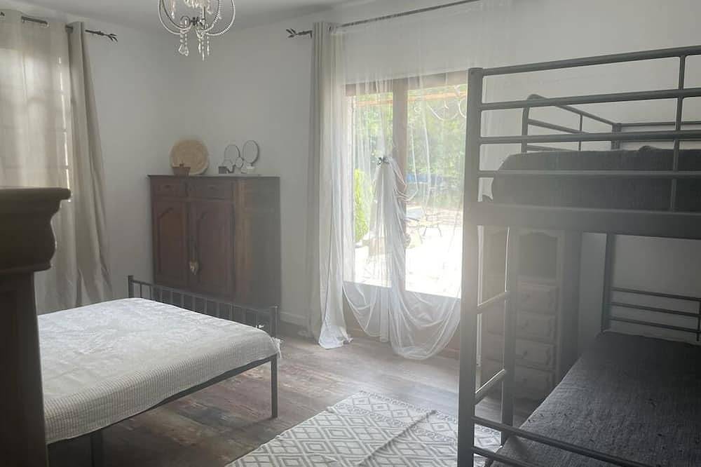 Maison de Style Provençale en Plein Cœur du Luberon in Saignon, Regionaler Naturpark Luberon