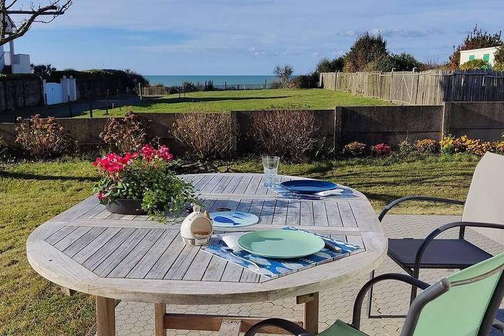 Location de vacances pour 7 personnes, avec jardin et terrasse dans Plage Poudrantais