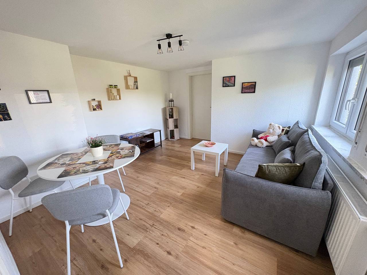 Entire apartment, Apartment "At the Two Rivers" with Private Garden and Wi-Fi in Remseck am Neckar, Landkreis Ludwigsburg