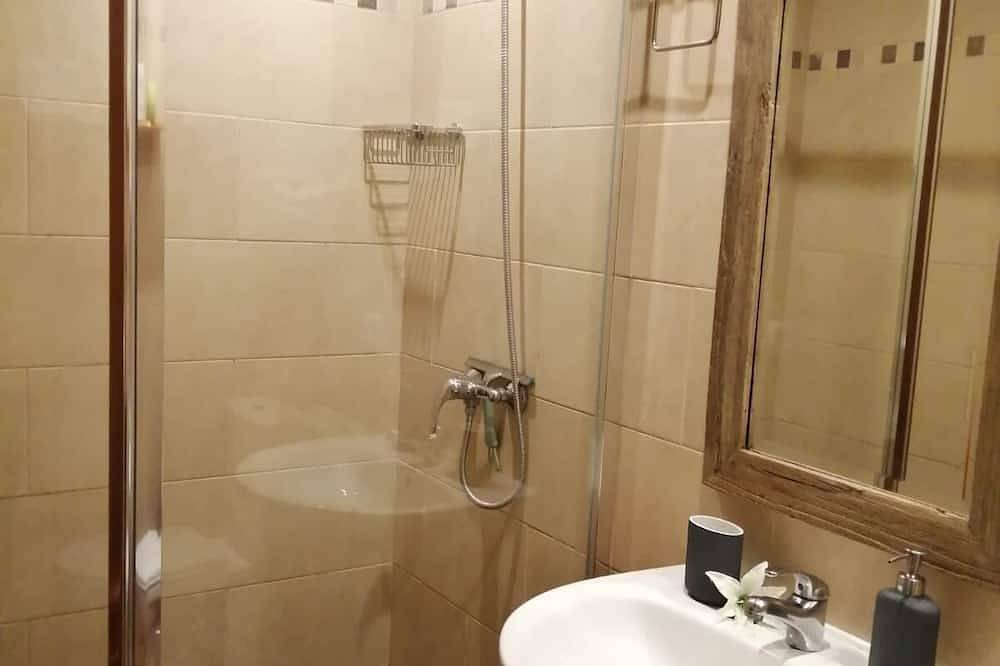 Apartamento entero, Apartamento con gran piscina y jardín en un complejo bien cuidado, ideal para niños. in Cala Anguila, Manacor