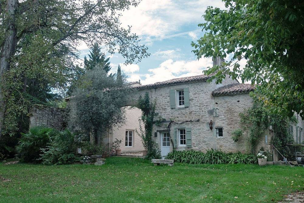 Maison De Campagne in Castelnau-sur-Gupie, Région de Marmande