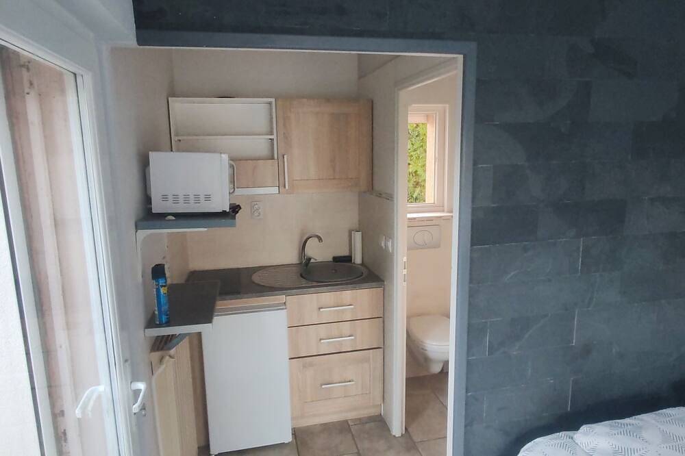 Apartamento entero, Studio Le Cocon du Sud clim Netflix prime piscine in Lignan-sur-Orb, Region de Béziers