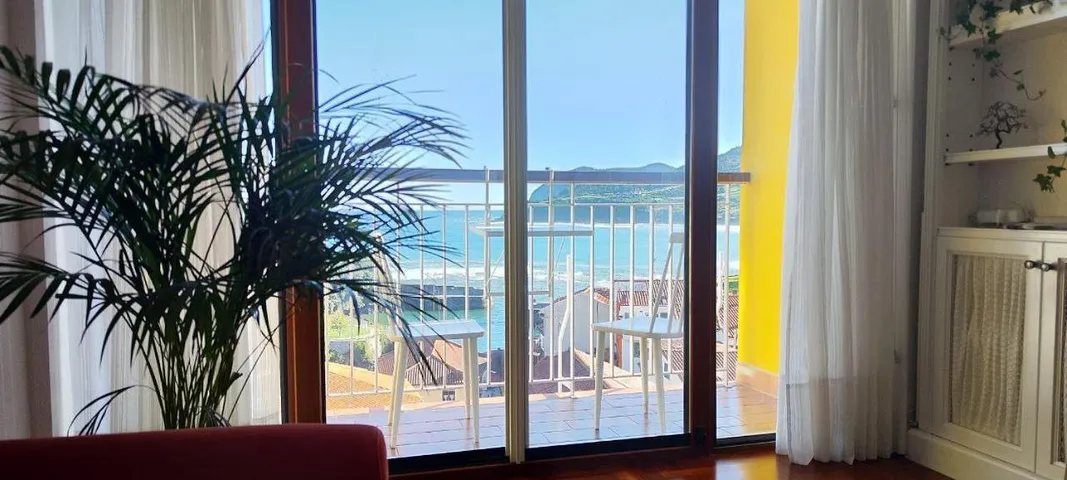 Ferienwohnung für 4 Personen, mit Terrasse und Ausblick - 1