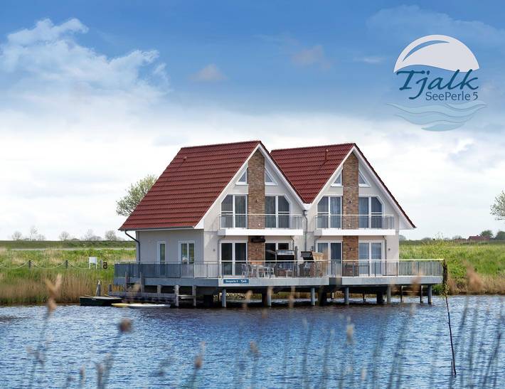 Ferienhaus für 4 Personen, mit Balkon und Terrasse sowie Sauna und Seeblick in Wittmund