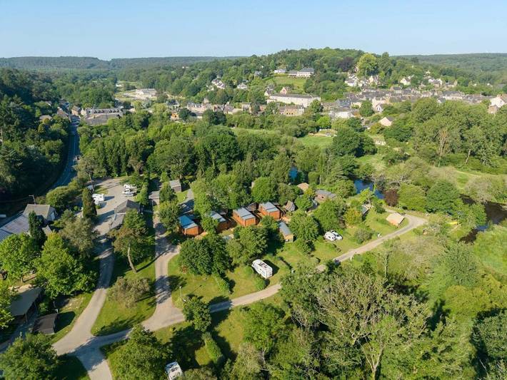 Location de vacances pour 10 personnes, avec terrasse et jardin, animaux acceptés à Sixt-sur-Aff