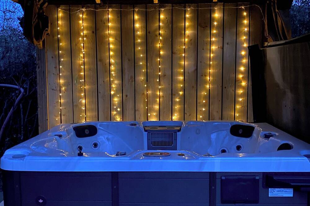 Beautiful Countryside Home just outside Dublin City with Hot Tub in Dunboyne, Rathoath