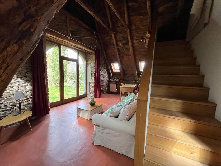 Location de vacances pour 3 personnes, avec jardin ainsi que piscine et vue à Cassaniouze - 3