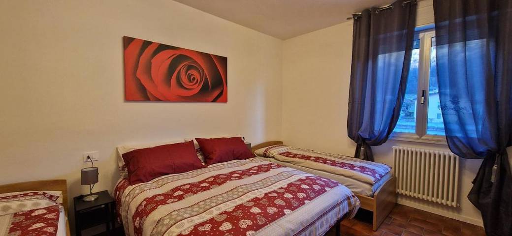 Gîte pour 4 personnes, avec Balcon ainsi que Terrasse et Vue à Capo di Ponte