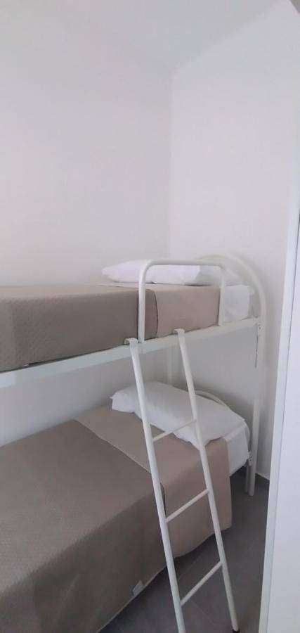 Location de vacances pour 4 personnes, avec Balcon ainsi que Terrasse et Vue à Bianco (homonymie) - 2