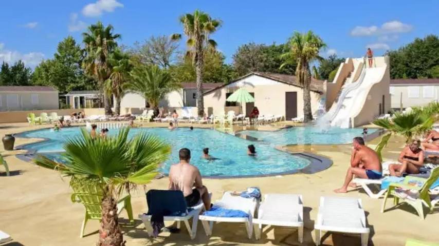 Camping voor 2 personen, met kinderzwembad in Grimaud