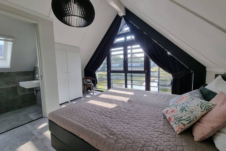 Luxuriöse Ferienhaus am Wasser in Balk, Ijsselmeer