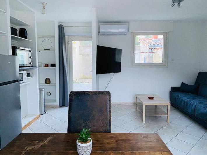 Gîte pour 2 personnes, avec terrasse dans Saint-Julien-en-Saint-Alban