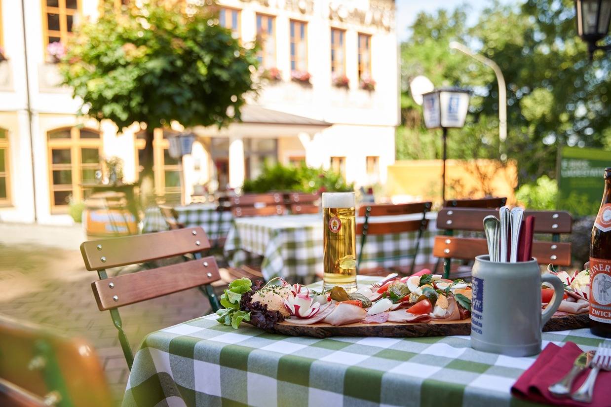 Hotel-Gasthof Schwarz - Doppelzimmer Economy mit Wlan und Tv in Mehring (Bayern), Landkreis Altötting
