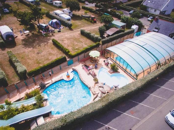 Camping pour 6 personnes, avec Bassin pour enfant et Piscine