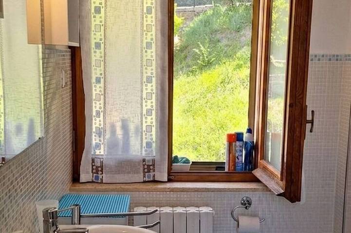 Ganze Wohnung, Rifugio romantico per coppie con vista su Ascoli a 10 minuti dal centro storico in Ascoli Piceno, Nationalpark Monti Sibillini