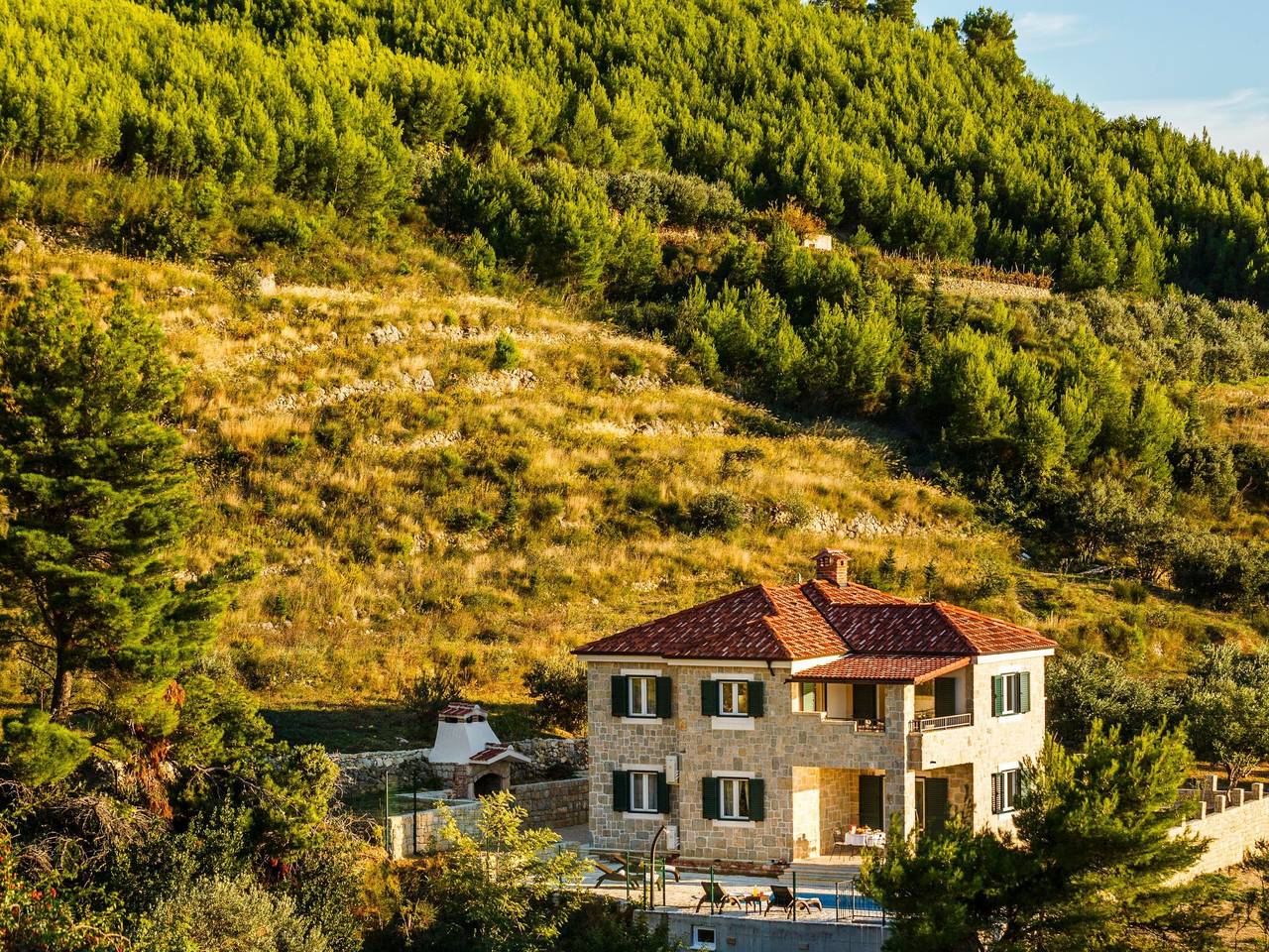 Luxuriöse Steinvilla mit privatem Swimmingpool und herrlichem Meerblick in Podstrana, Split-Dalmatien