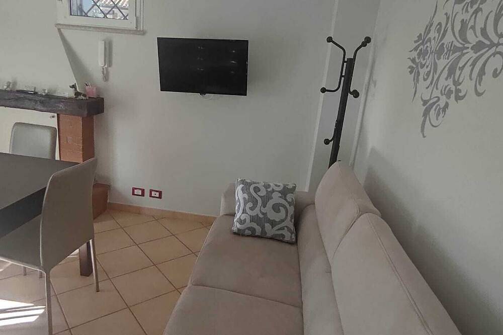 Appartamento accogliente per 4 con posto auto privato vicino Roma in Monte Rotondo, Provincia di Roma