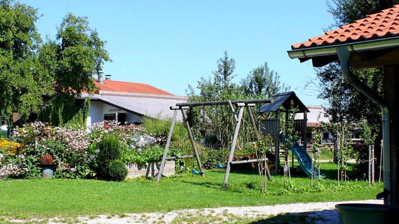 Ganze Ferienwohnung, Ferienwohnung für 6 Personen (90 m²) in Traunwalchen in Traunreut, Landkreis Traunstein
