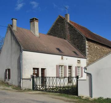 Gîte pour 10 personnes, avec jardin et terrasse à Époisses