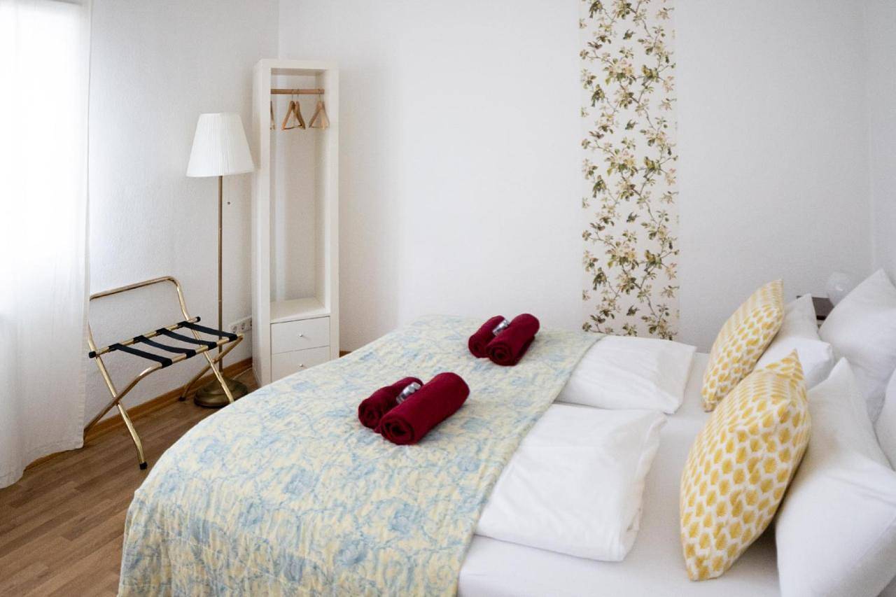 B&B My Place mit Frühstückspaket - with Breakfastbox in Frankfurt, Hessen do Sul