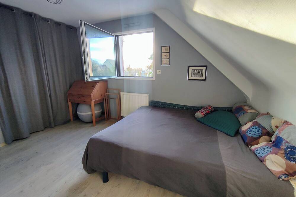 Family house 6 pers, heated pool garden / 10 min Vannes, Gulf and ocean in Theix-Noyalo, Côte des Mégalithes