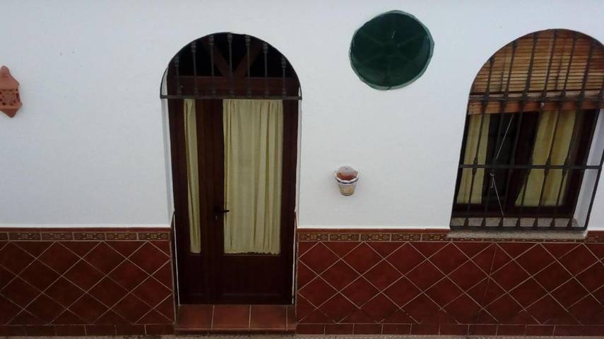 Casa rural para 16 personas, con sauna además de balcón y jacuzzi en Tentudía - 4