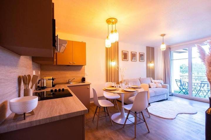 Gîte pour 4 personnes, avec piscine ainsi que jardin et sauna, animaux acceptés à Levernois - 2