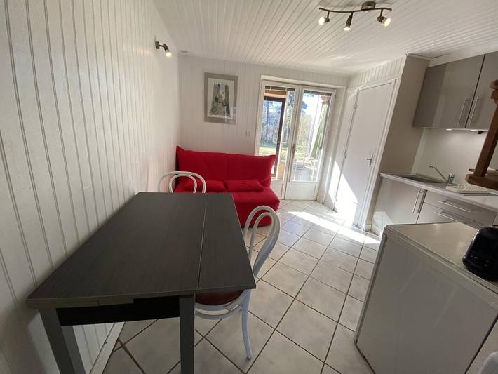 Gîte pour 2 personnes, avec jardin, animaux acceptés à Besse-et-Saint-Anastaise - 4