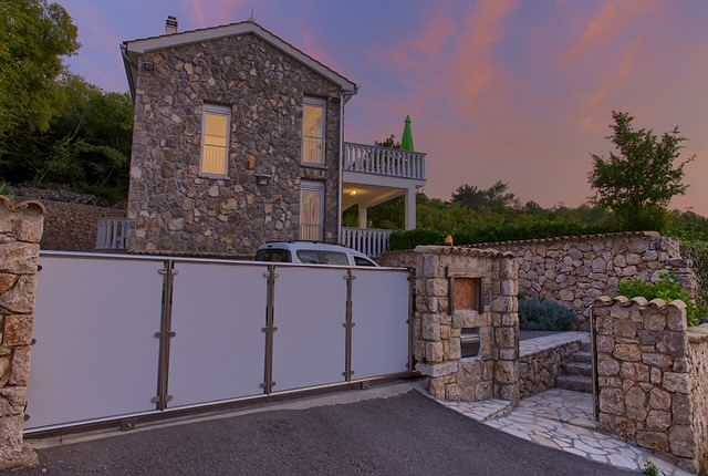 Villa pour 12 personnes, avec balcon et piscine à Klimno - 2