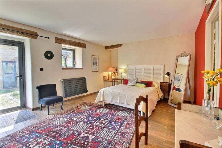 Gîte pour 6 personnes, avec jardin et terrasse à Bono
