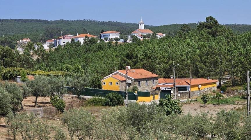 Location de vacances pour 4 personnes, avec piscine et jardin à Vila de Rei