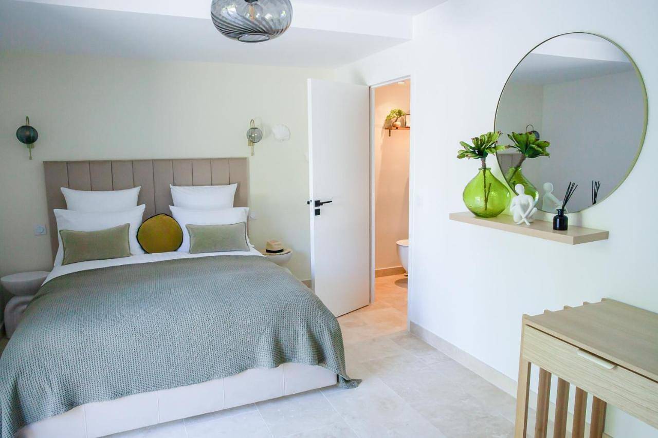 Villa Lily of the valley in Mougins, Côte méditerranéenne (France)