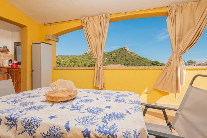 Casa vacanza per 4 persone, con Idromassaggio e Giardino a Arzachena