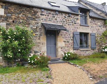 Gîte pour 6 personnes, avec jardin à Pléboulle