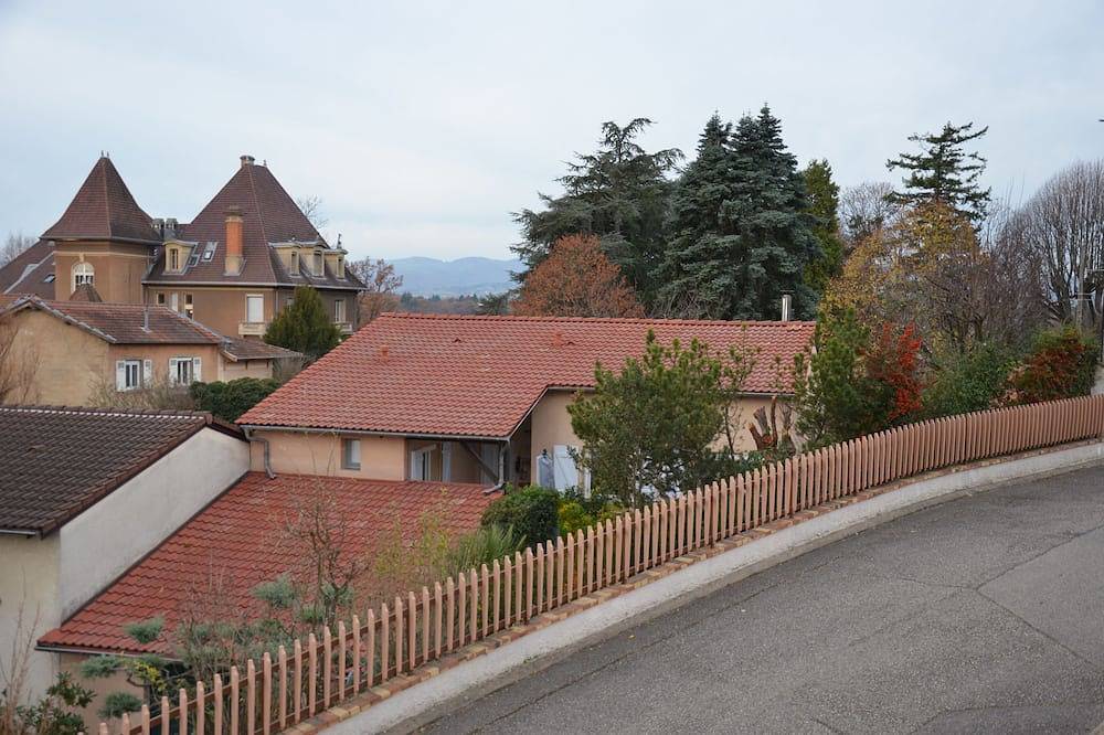 Appartement T2 indépendant dans maison proche du centre de Lyon in Francheville, Lyon et ses environs