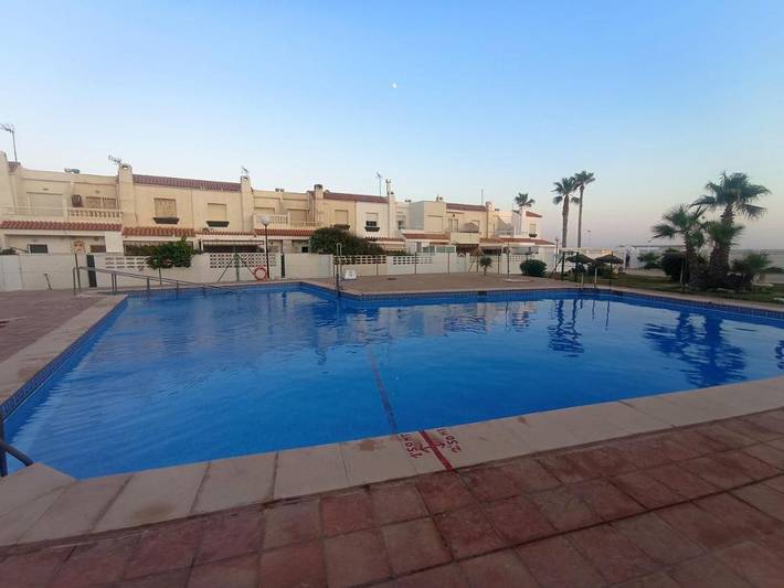 Apartamento de vacaciones para 8 personas, con piscina además de vistas y jardín, Se admiten mascotas - 1