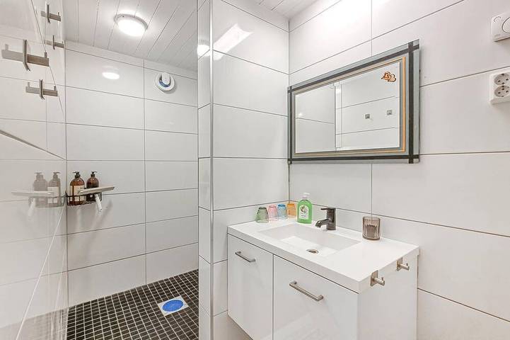 Ganze Wohnung, Gorgeous apartment in Alingsås with WiFi in Vargarda, Västergötland