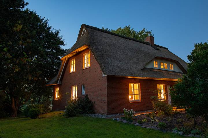 Ferienhaus für 8 Personen, mit Garten und Seeblick sowie Terrasse und Ausblick in Breiholz
