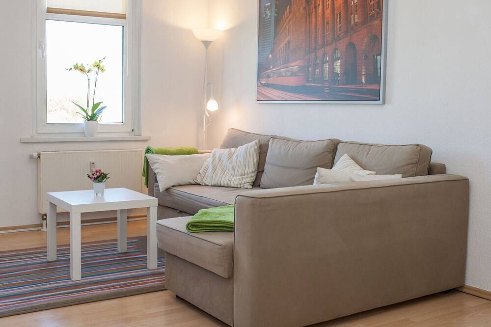 Ganze Wohnung, 2 Zimmer Fewo, Küche, Bad, Balkon, Hd-Tv, Wlan, Parkplatz - Nähe Zoo, Messe in Leipzig, Leipzig und Umgebung