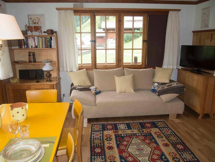 Ganze Wohnung, Gemütliche Ferienwohnung direkt an der Skipiste „Chuenisbergli“. in Adelboden, Frutigen - Lenk - Adelboden