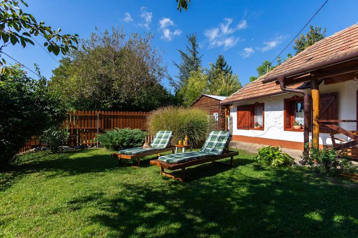Ferienhaus für 6 Personen, mit Terrasse, mit Haustier in Westtransdanubien
