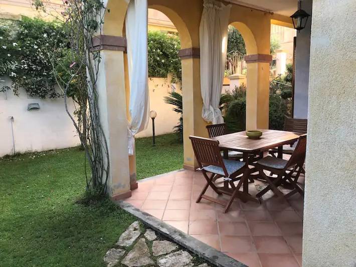 Holiday rental for 7 people, with children pool and garden, with pets in Villasimius