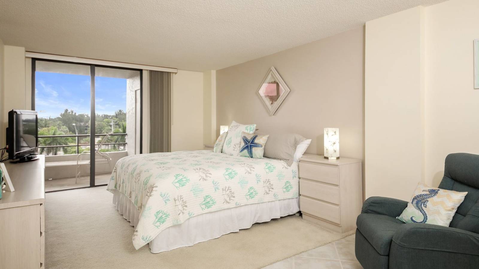 Hel lägenhet, Rent the Perfect 2 Bedroom Apartment on The Anchorage, Siesta Key Apartment 1016 in Siesta Key, Florida, Sarasota County