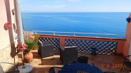 Gîte pour 4 personnes, avec vue et terrasse dans Plage Village Collioure