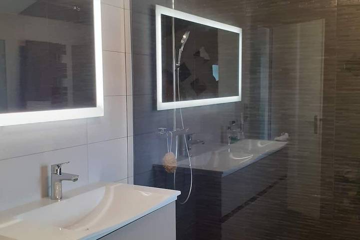 Charming Basque house with a hot tub, near the ocean in Saint-Jean-de-Luz, Bayonne region