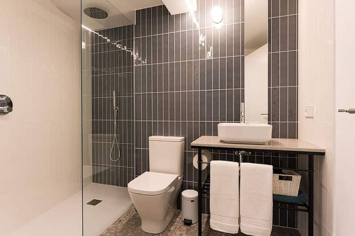 Entire apartment, Double Family Apartment in Santiago de Compostela, La Coruña Province