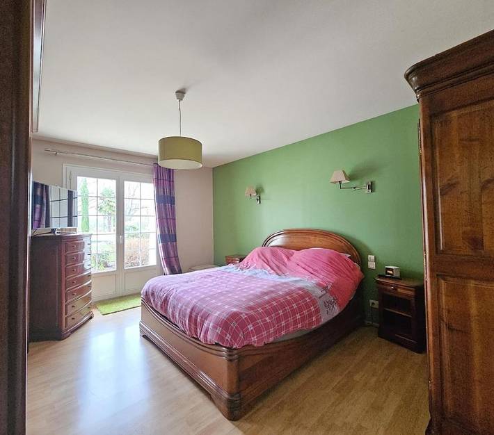 Maison d’hôte pour 12 personnes, avec terrasse et piscine à Changé - 4