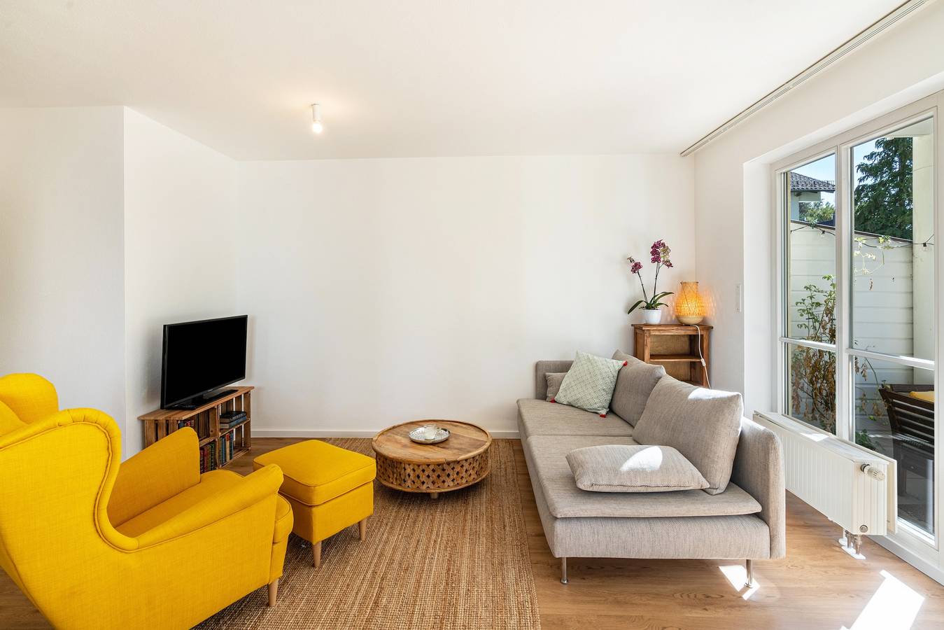 Ganze Wohnung, Ferienwohnung 'Sam's Homestay' mit Terrasse, Garten und Wlan in Gröbenzell, Oberbayern